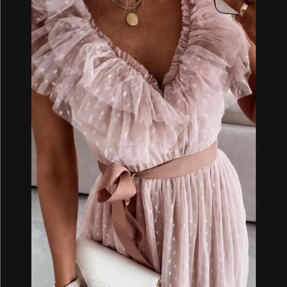 European dress size s .